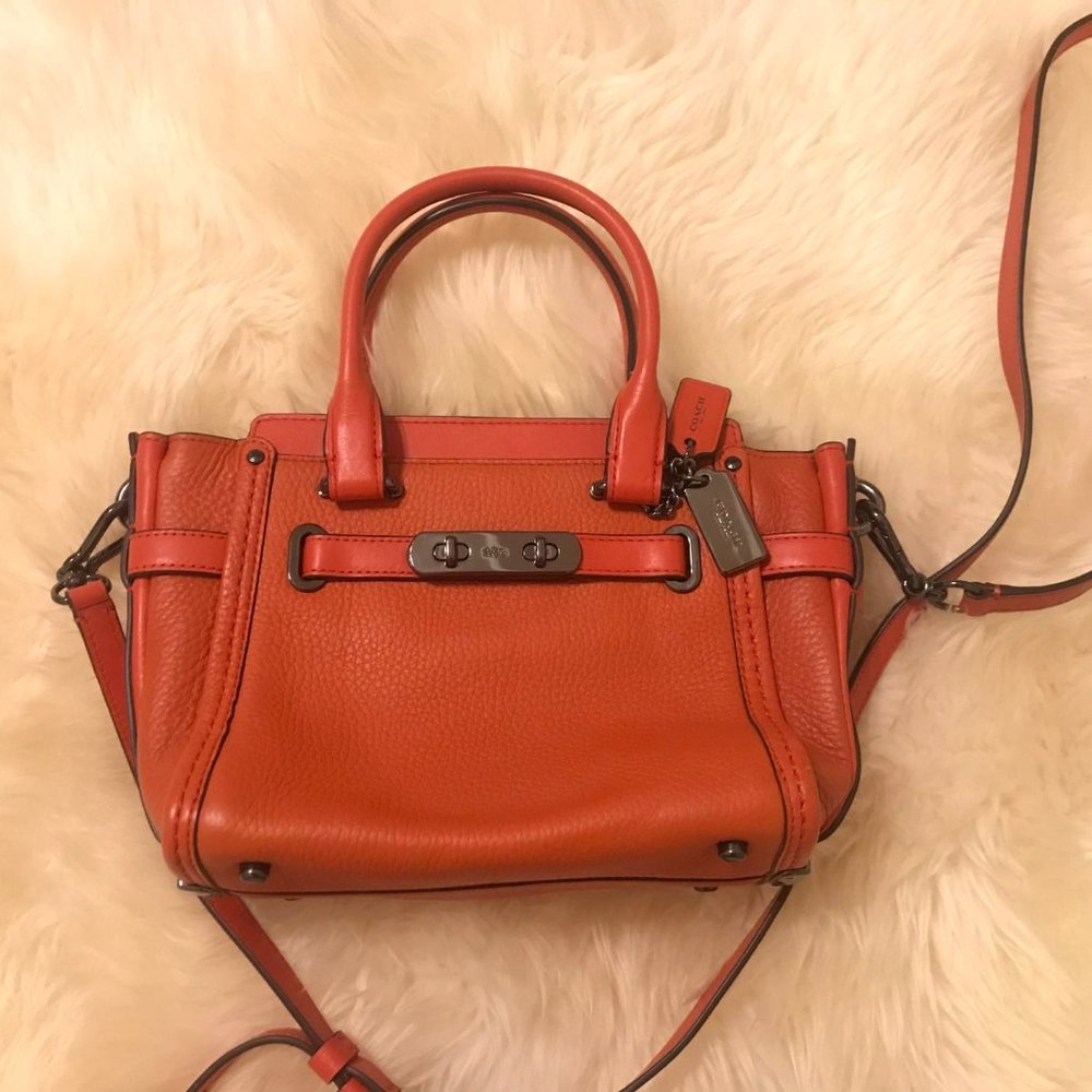 Coach swagger 21” Handbag